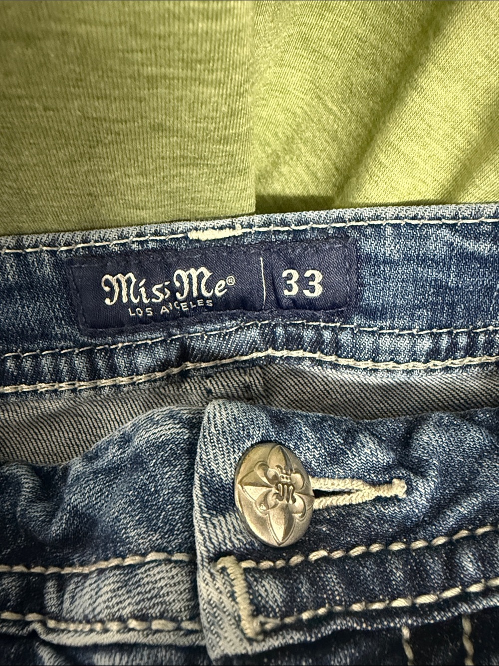 Miss Me Faded Blue Relaxed women’s Jeans - Picture 2 of 3
